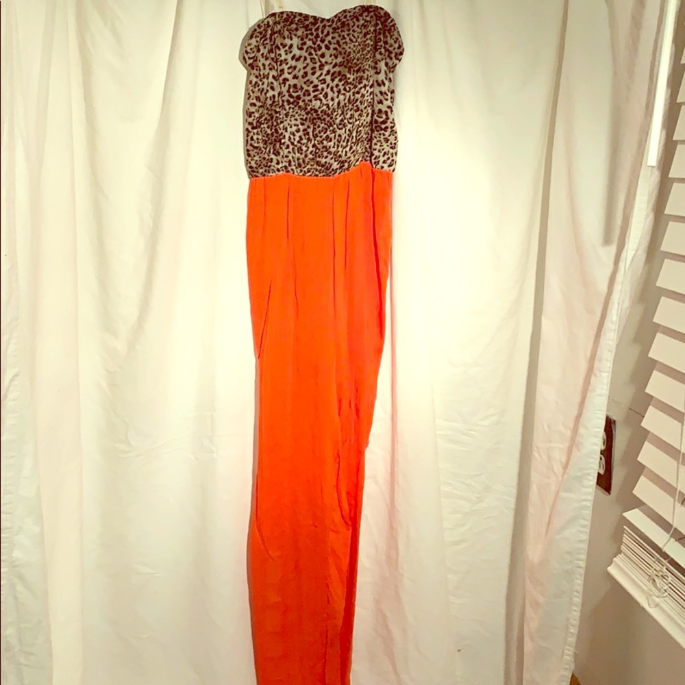 3/20 Strapless romper sweetheart neckline